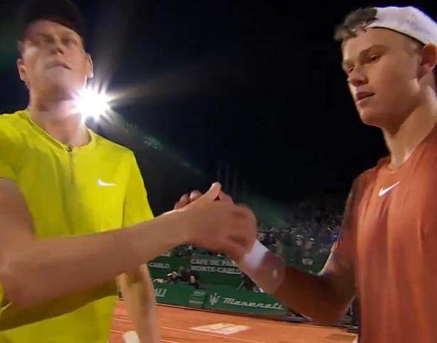 皇冠体育APP下载-张奔斗：男子球员赛后的握手戏也越来越戏多了