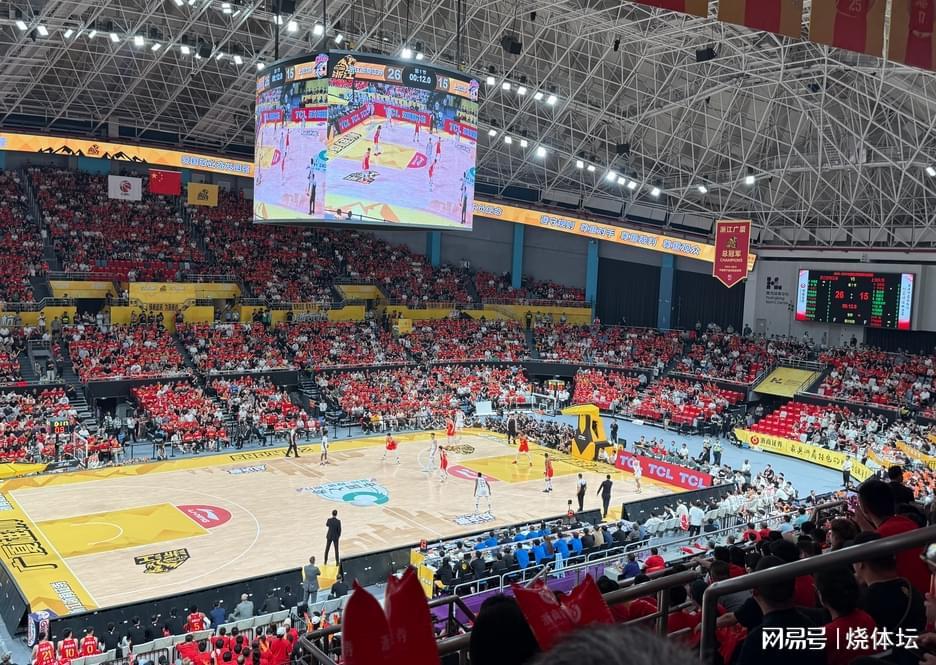 皇冠HG官网-CBA：广厦拒绝被横扫+保留卫冕希望，胡金秋半场狂砍22分